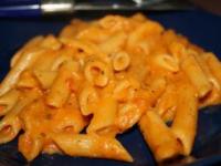 Paste penne cu piept de pui si bacon Paste penne cu piept de pui si bacon